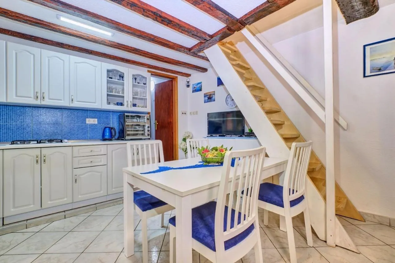 Apartment Nerezine 8049B Croatia