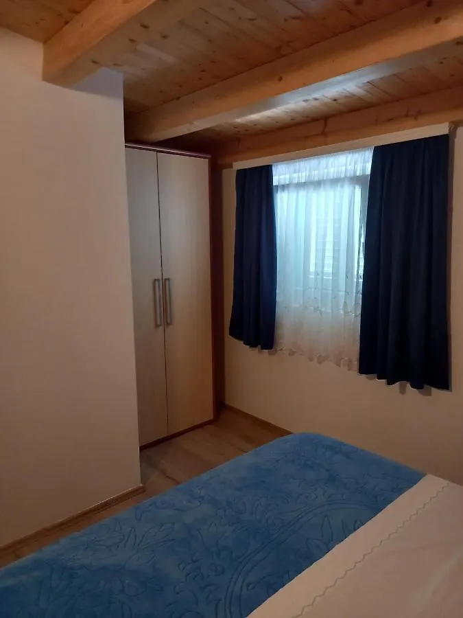 Apartment Nerezine 8049B